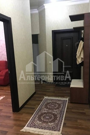 
   Продам 2-комнатную, 74 м², Революции ул

. Фото 8.