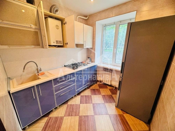 
   Продам 2-комнатную, 41.6 м², Героев Медиков ул

. Фото 2.