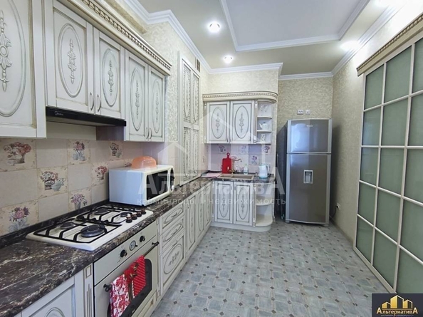 
   Продам 1-комнатную, 61 м², Революции ул

. Фото 3.