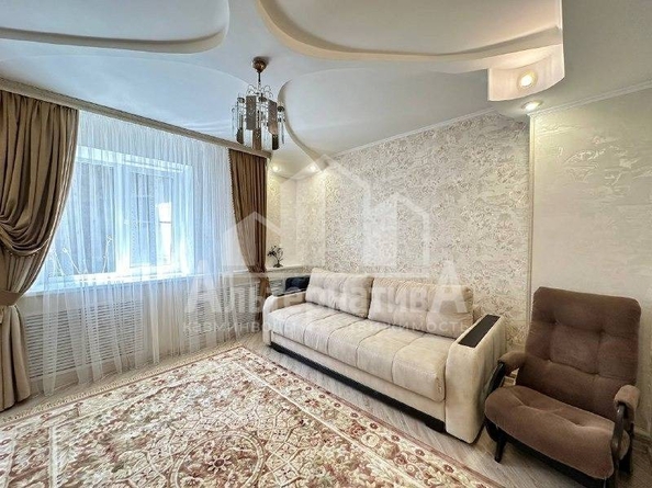 
   Продам 4-комнатную, 75 м², Резервуарная ул

. Фото 1.
