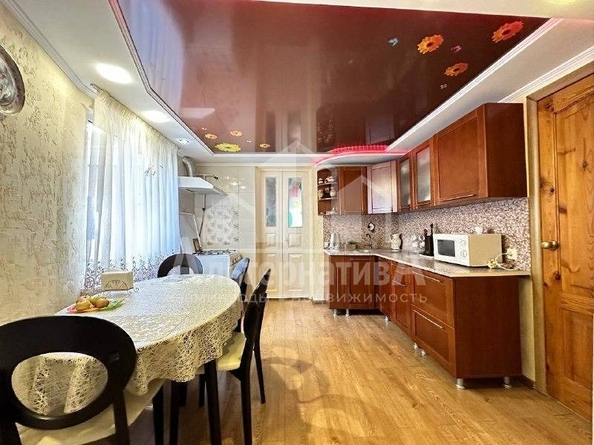 
  Продается 4-комн. квартира, 75 м², Резервуарная ул
. Фото 8.