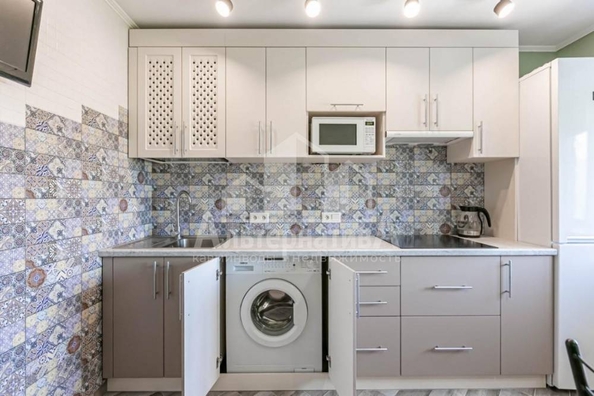 
  Продается 1-комн. квартира, 38 м², Водопойная ул
. Фото 3.