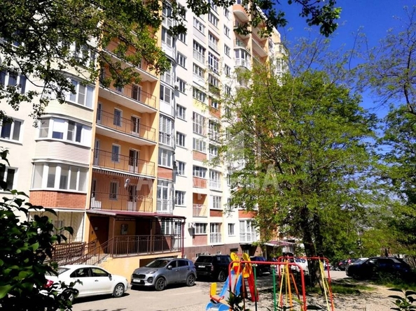 
   Продам 2-комнатную, 61 м², Ленинградская ул

. Фото 1.