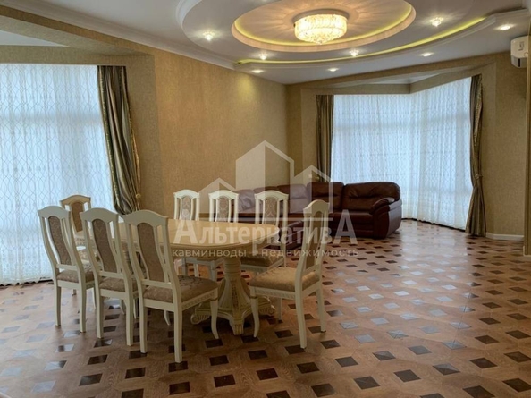 
  Продается 3-комн. квартира, 114 м², Шаумяна ул
. Фото 10.