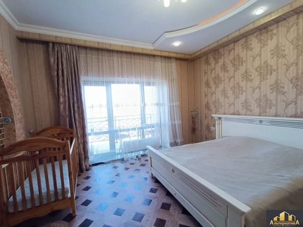 
   Продам 3-комнатную, 114 м², Шаумяна ул

. Фото 25.