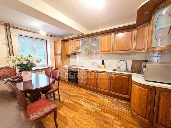 
  Продается 4-комн. квартира, 230 м², Набережная ул
. Фото 2.