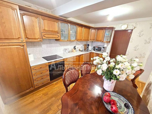
  Продается 4-комн. квартира, 230 м², Набережная ул
. Фото 3.