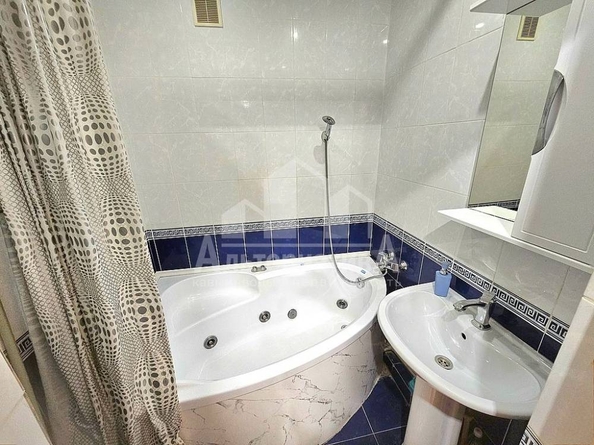 
  Продается 2-комн. квартира, 52 м², Жуковского ул
. Фото 11.