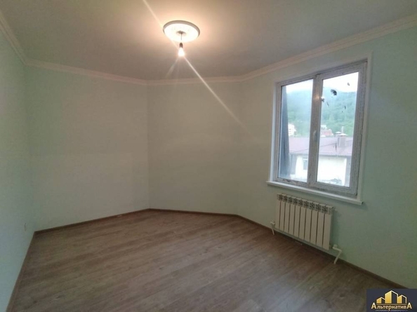 
   Продам 3-комнатную, 85 м², Декабристов ул

. Фото 5.