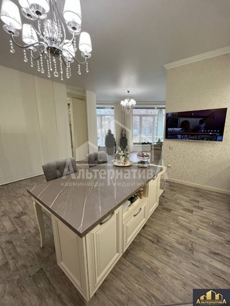 
  Продается 2-комн. квартира, 71 м², Декабристов ул
. Фото 5.