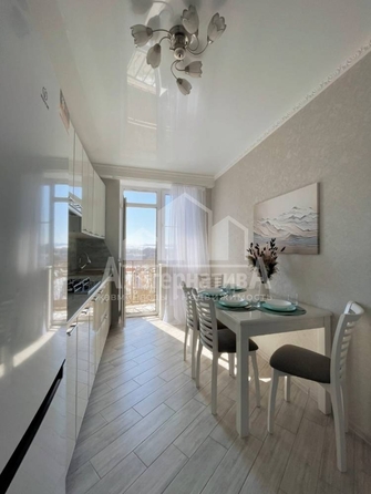 
  Продается 1-комн. квартира, 42 м², Кленовая роща ул
. Фото 4.