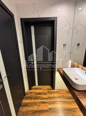 
  Продается 3-комн. квартира, 86.4 м², Кирова ул
. Фото 27.