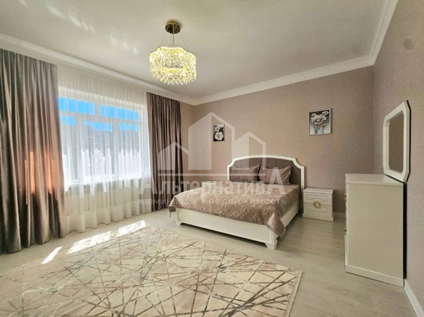 
  Продается 3-комн. квартира, 145.7 м², Герцена ул
. Фото 15.