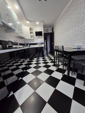
  Продается 3-комн. квартира, 70.3 м², Калинина ул
. Фото 5.