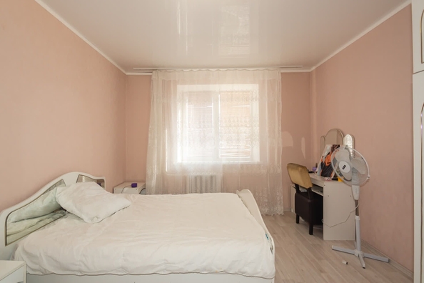 
   Продам 2-комнатную, 56 м², Малиновского ул, 78В

. Фото 23.