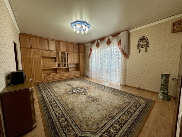
  Продается 2-комн. квартира 70 м². Фото 1.