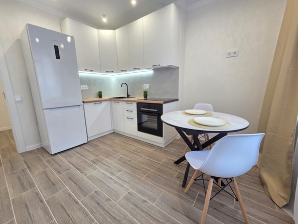 
  Продается 1-комн. квартира 40 м². Фото 1.