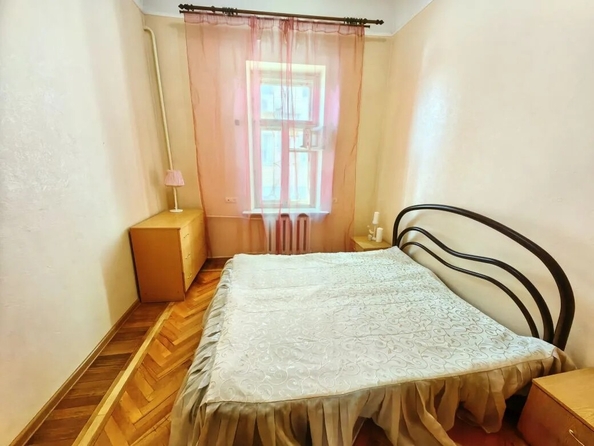 
  Продается 4-комн. квартира 64 м². Фото 1.