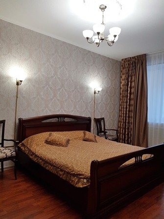 
   Продам 2-комнатную, 90 м², Комарова б-р, д 21а

. Фото 10.