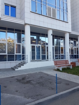 
   Продам 2-комнатную, 67 м², Стадионная ул, д 38

. Фото 1.