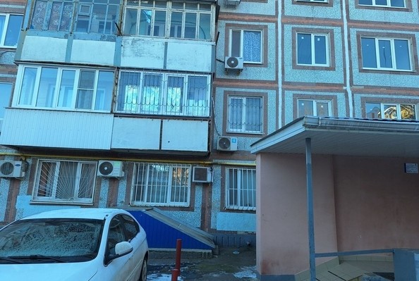 
   Продам 1-комнатную, 30 м², Комарова б-р, 40/2

. Фото 1.