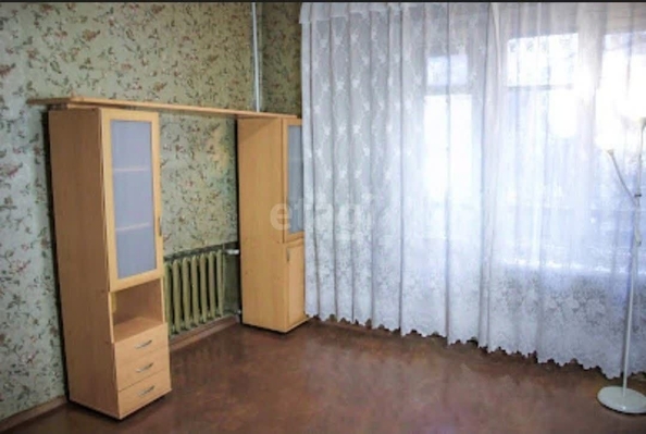 
   Продам 3-комнатную, 77 м², Ворошиловский пр-кт, 50

. Фото 3.