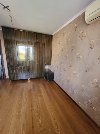 
   Продам 2-комнатную, 70 м², Днепровский пер, 116Д

. Фото 2.