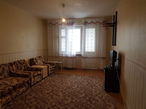 
   Продам 3-комнатную, 82 м², Днепровский пер, 124Б

. Фото 6.