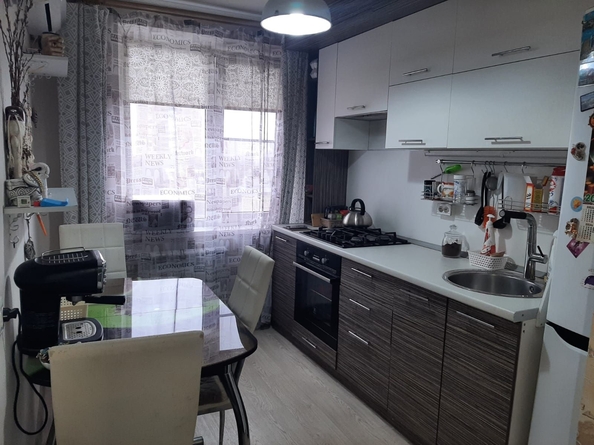 
   Продам 2-комнатную, 43 м², Добровольского пл, 5

. Фото 5.