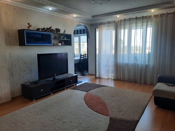 
   Продам 3-комнатную, 98 м², Кирова ул, 26

. Фото 3.