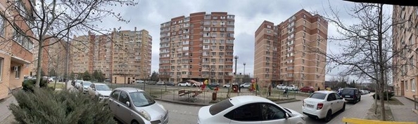 
   Продам 1-комнатную, 37 м², Северная Звезда ул

. Фото 1.