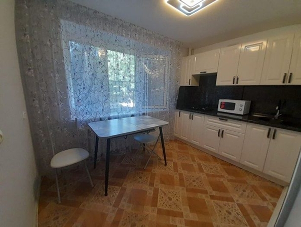 
   Продам 3-комнатную, 66 м², Герцена ул

. Фото 7.