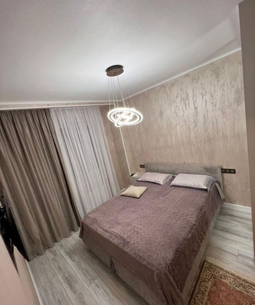 
   Продам 3-комнатную, 90 м², Комарова б-р, 16/5

. Фото 1.