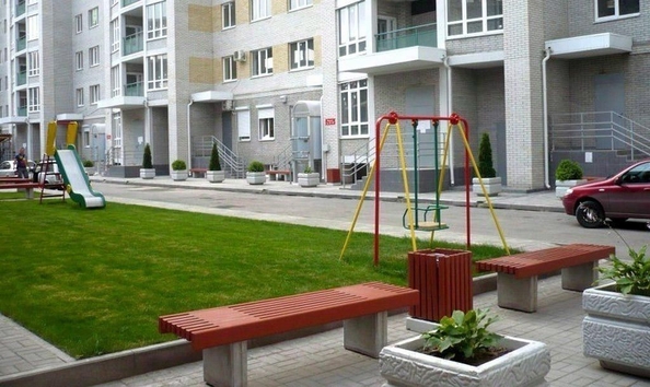 
   Продам 3-комнатную, 90 м², Народного Ополчения ул, 215

. Фото 2.