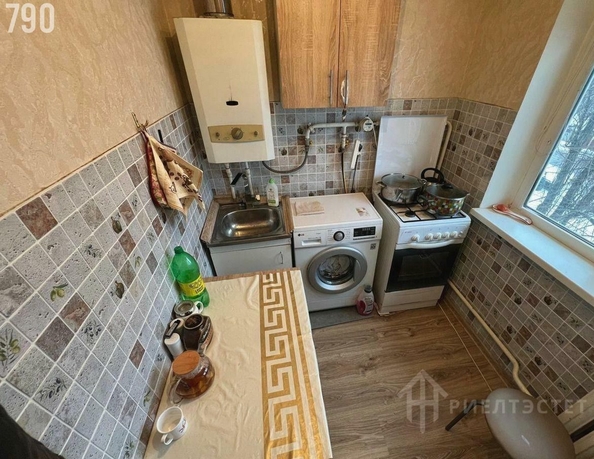 
   Продам 2-комнатную, 42 м², 40-летия Победы пр-кт, 67/1

. Фото 1.