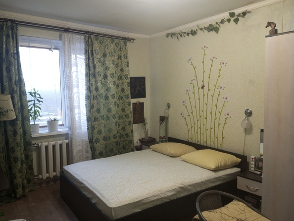 
   Продам 2-комнатную, 54 м², Думенко ул, 13/1

. Фото 2.