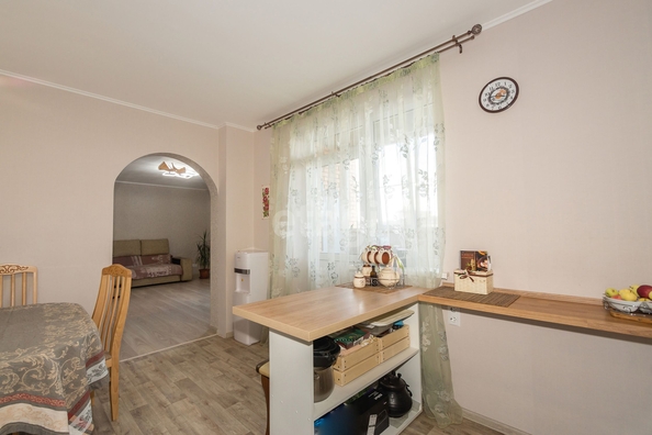 
   Продам 3-комнатную, 75 м², Салютина пер, 2Б

. Фото 2.