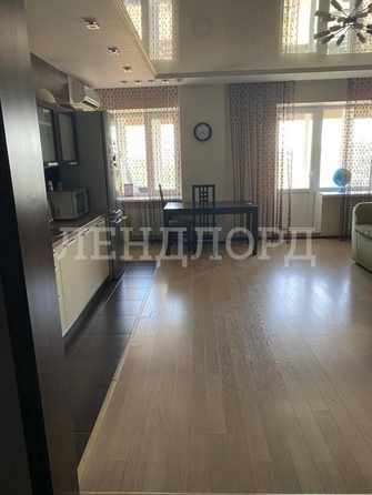 
   Продам 2-комнатную, 70 м², Комарова б-р, 12/1

. Фото 7.