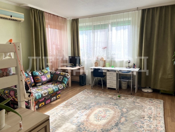 
   Продам 2-комнатную, 69.5 м², Королева пл, 1Ж

. Фото 10.