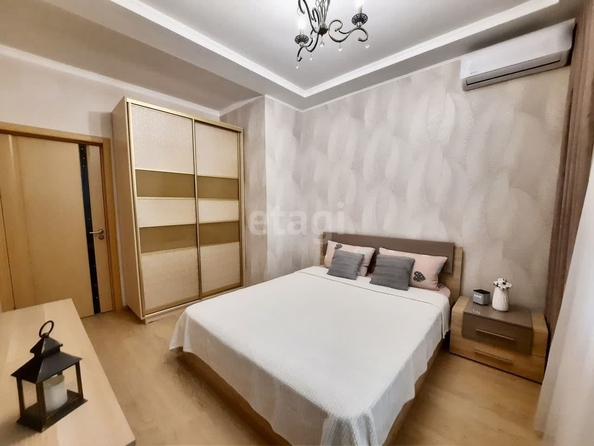 
   Продам 2-комнатную, 56 м², Еременко ул, 90/27

. Фото 2.