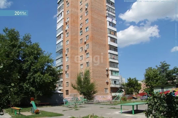 
   Продам 2-комнатную, 75.7 м², Комарова б-р, 7/4

. Фото 6.