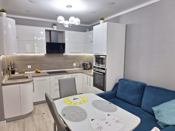 
   Продам 2-комнатную, 57 м², Вересаева ул, 103

. Фото 7.