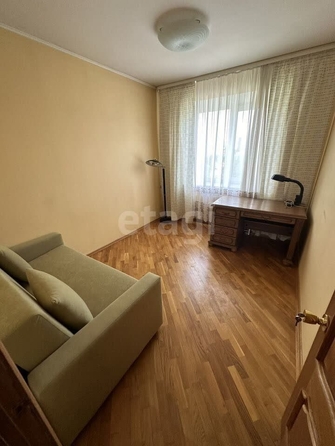 
   Продам 3-комнатную, 68.4 м², Малюгиной ул, 127/90

. Фото 4.