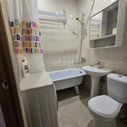 
   Продам 1-комнатную, 37 м², Венеры ул, 9/5

. Фото 2.