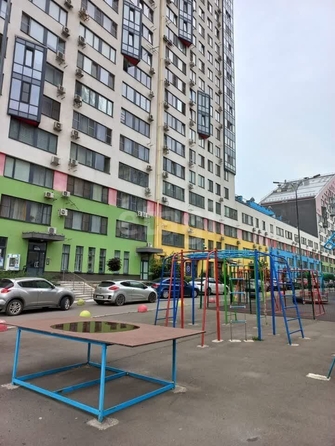 
   Продам 3-комнатную, 75 м², Жмайлова ул, 4Г

. Фото 1.