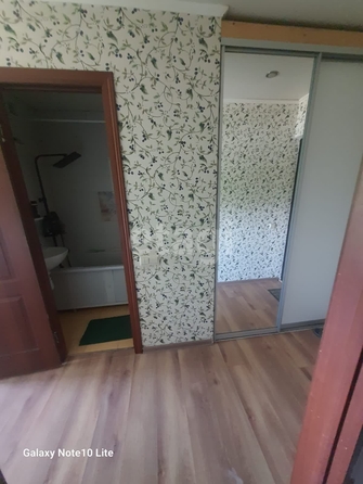 
   Продам 1-комнатную, 32 м², Тракторная ул, 48А

. Фото 1.