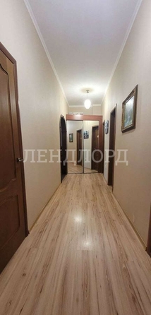 
   Продам 2-комнатную, 76 м², Космонавтов пл, 5Б

. Фото 2.