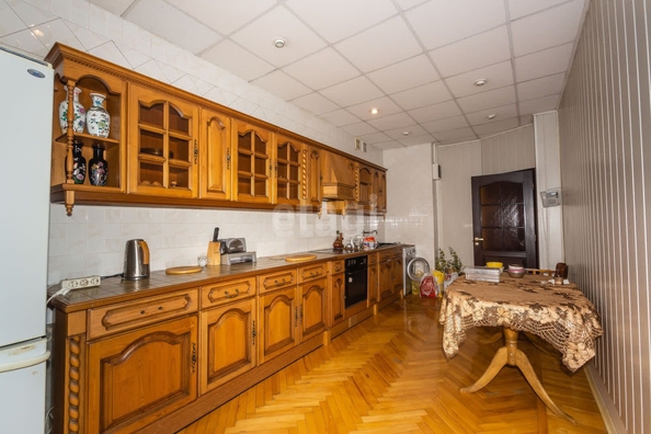 
   Продам 4-комнатную, 170 м², Королева пл, 16А

. Фото 7.