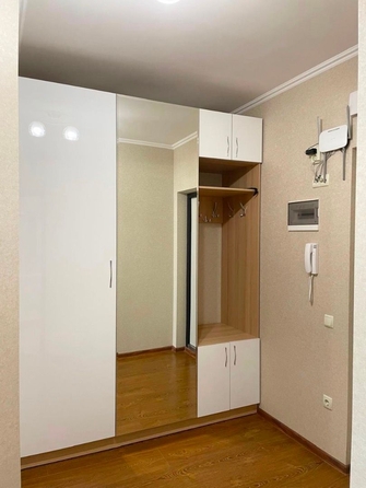 
   Продам 1-комнатную, 42 м², Герасименко ул, 17/1

. Фото 2.