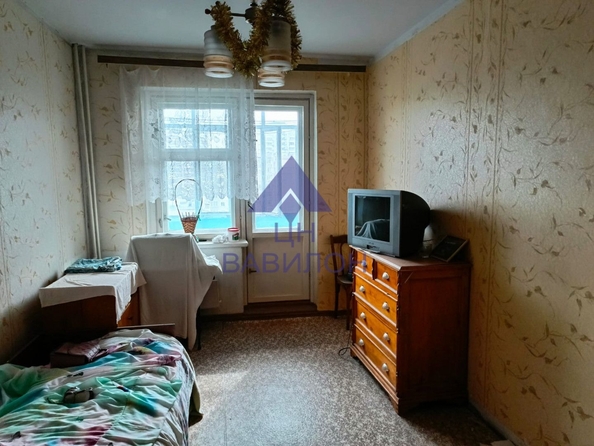 
   Продам 4-комнатную, 79 м², Великой Победы б-р, 21

. Фото 2.